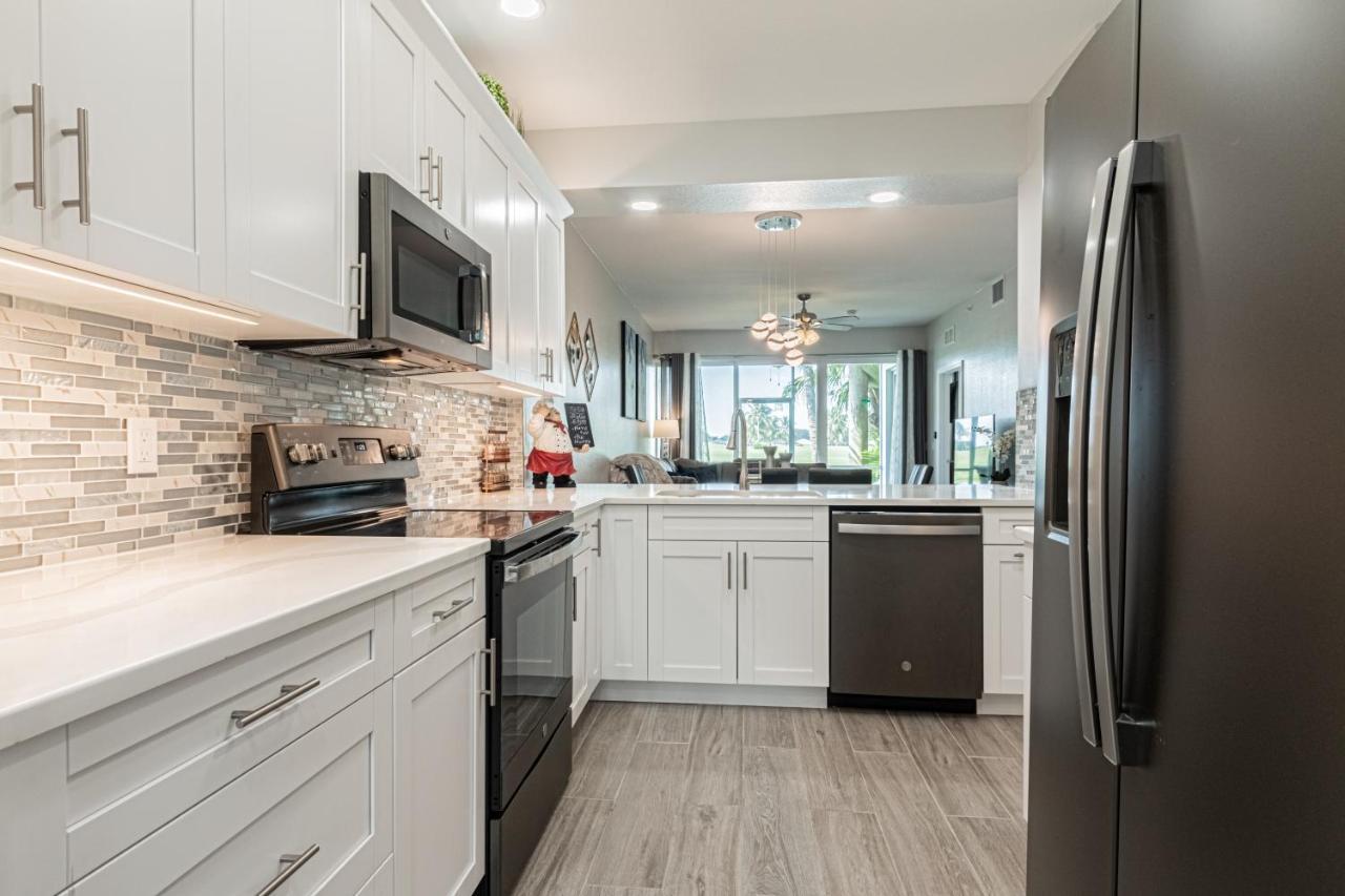 Greenlinks At Lely Luxury White Orchid Fully Renovated Modern 1St Floor 3Bdr Golf Resort Villa Naples Exterior foto